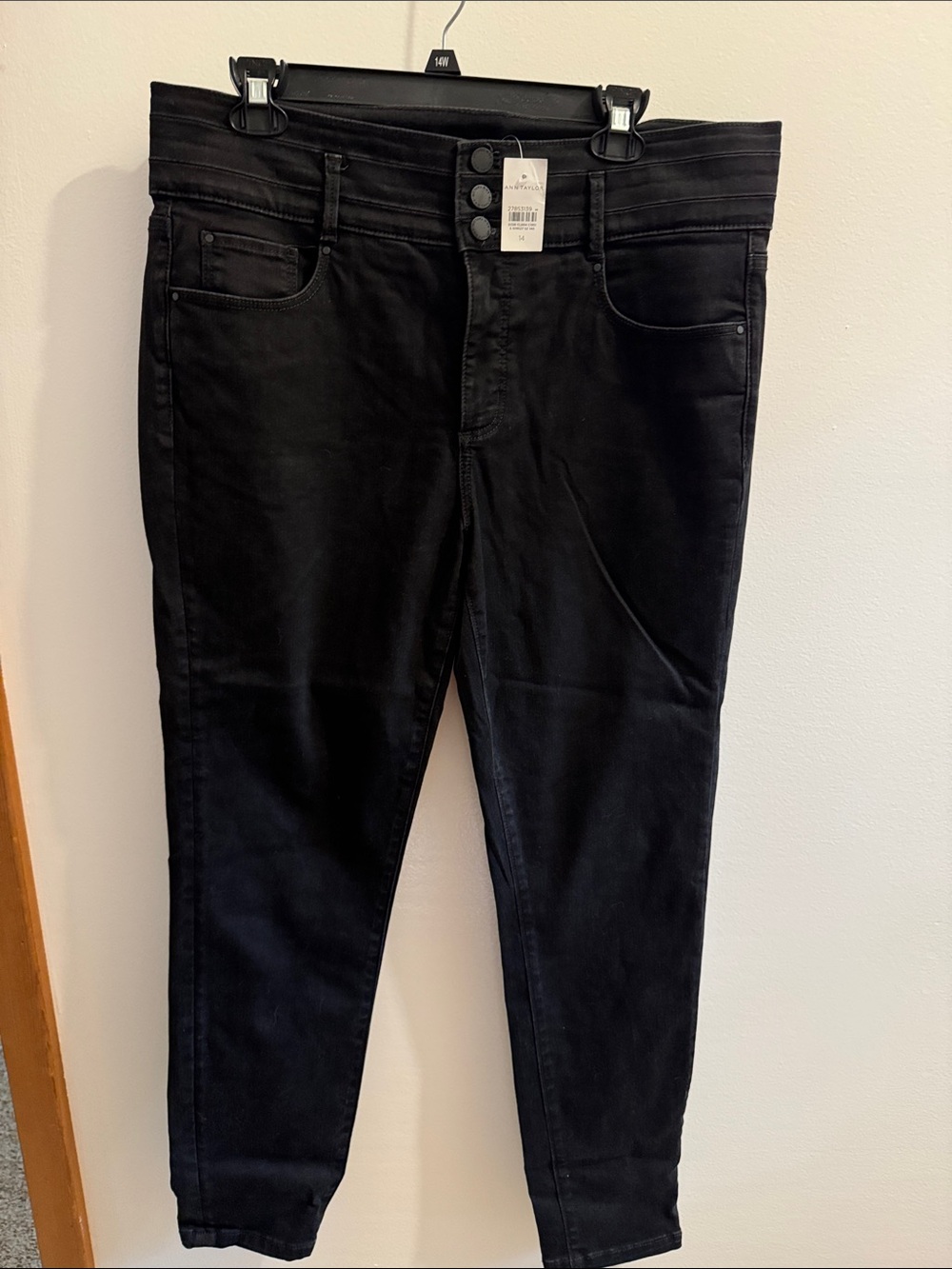 Ann Taylor Black High-Rise Women’s Jeans